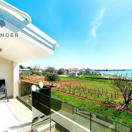 Beachfront Reiterer Villa V2 With Seaview 30 Meters From The Beach - Crowonder Luxury Rent Privlaka  Zewnętrze zdjęcie